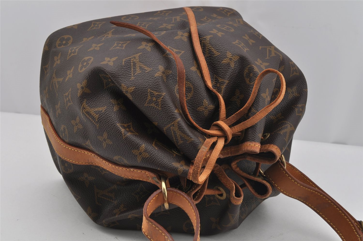 Authentic Louis Vuitton Monogram Petit Noe M42226 Shoulder Drawstring Bag 3995J
