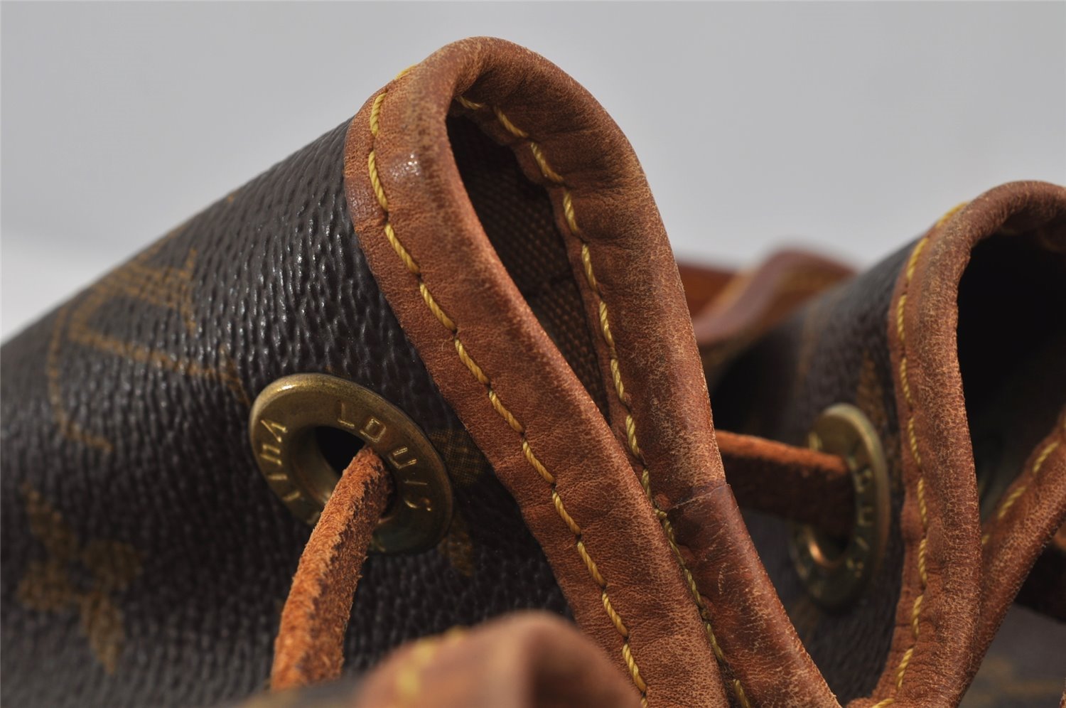 Authentic Louis Vuitton Monogram Petit Noe M42226 Shoulder Drawstring Bag 3995J