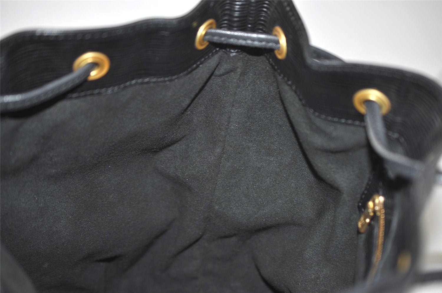 Authentic Louis Vuitton Epi Petit Noe Shoulder Drawstring Bag M59012 Black 3997J