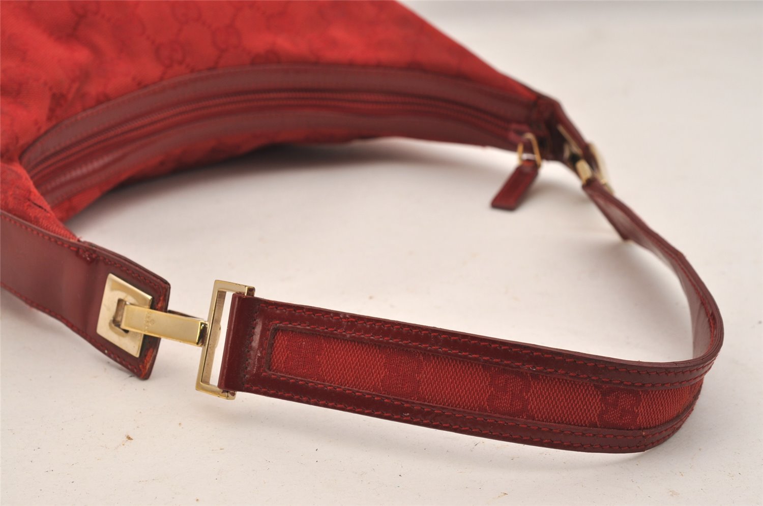 Authentic GUCCI Shoulder Hand Bag Purse GG Canvas Enamel 0014204 Red 3997K