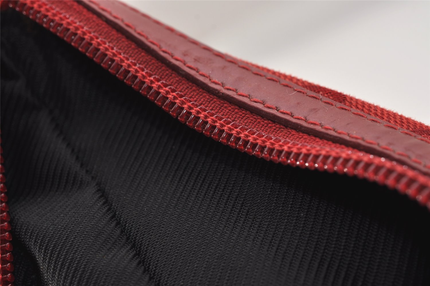 Authentic GUCCI Shoulder Hand Bag Purse GG Canvas Enamel 0014204 Red 3997K