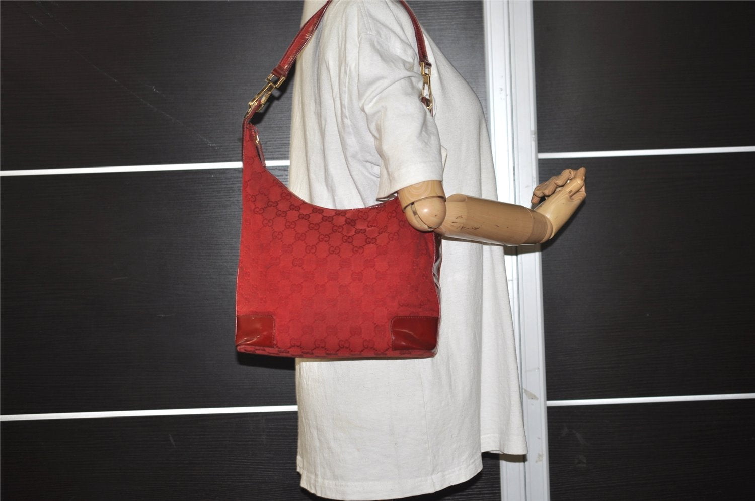 Authentic GUCCI Shoulder Hand Bag Purse GG Canvas Enamel 0014204 Red 3997K