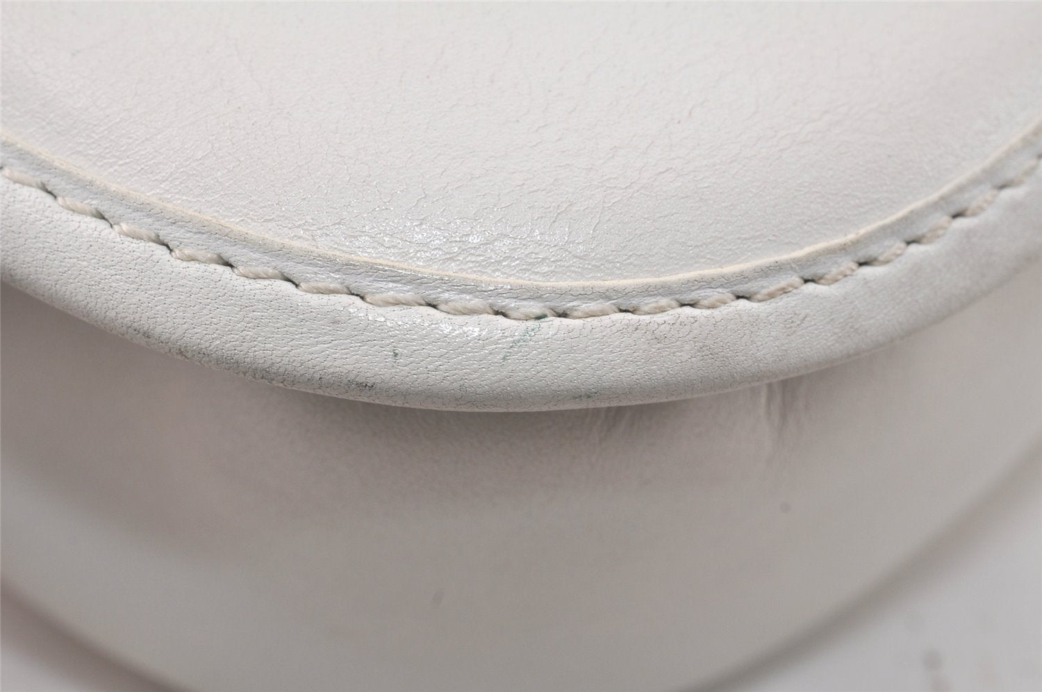 Authentic CELINE Vintage Shoulder Cross Body Bag Purse Leather White 3998K