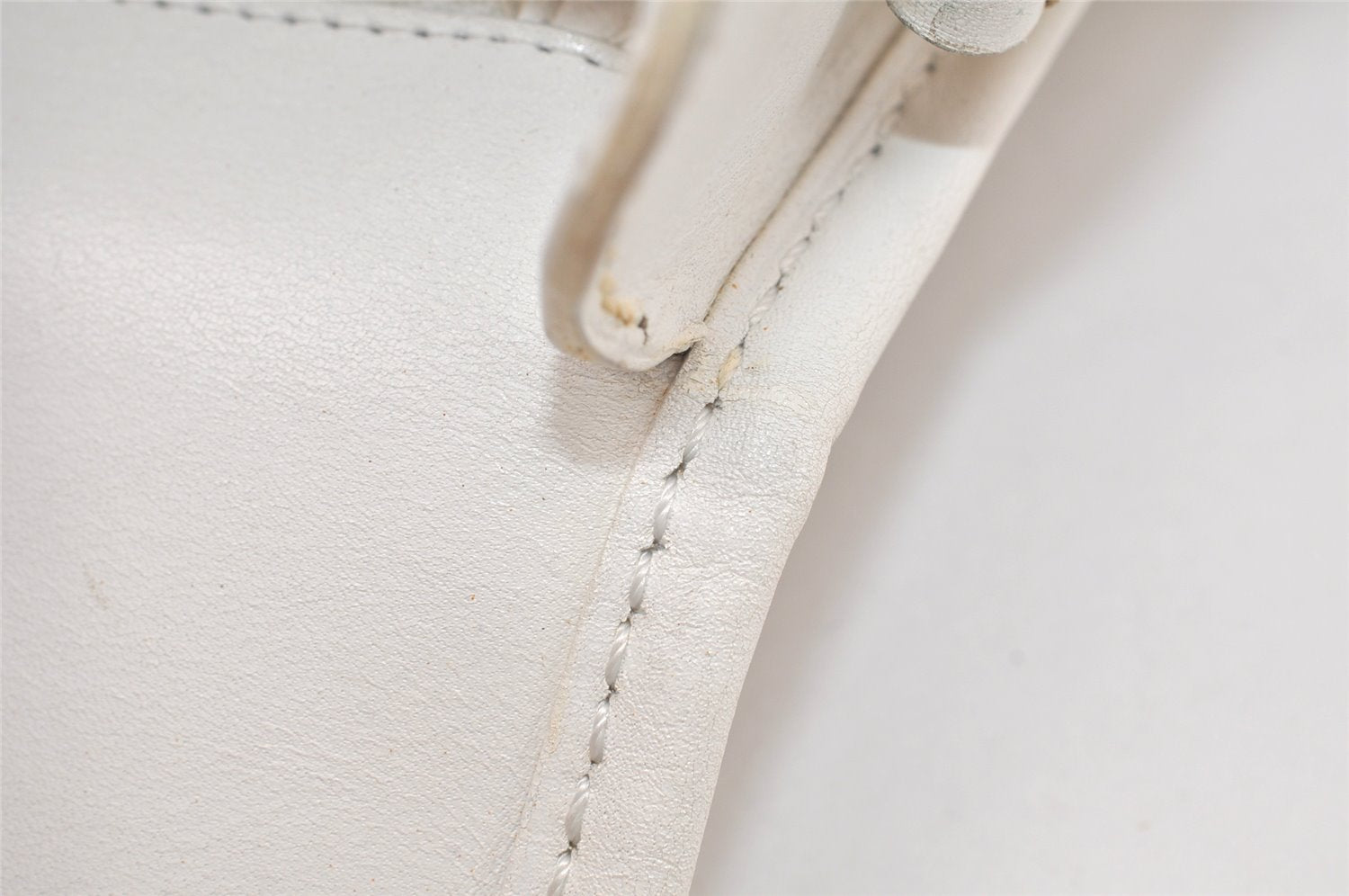 Authentic CELINE Vintage Shoulder Cross Body Bag Purse Leather White 3998K