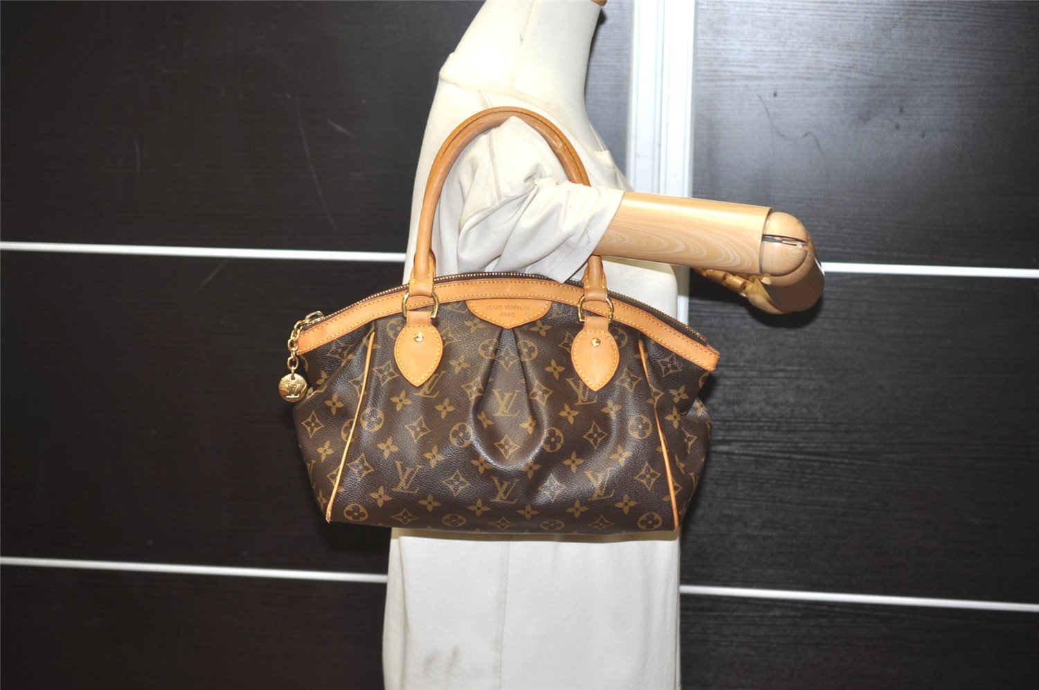 Authentic Louis Vuitton Monogram Tivoli PM Hand Tote Bag Purse M40143 LV 4000J