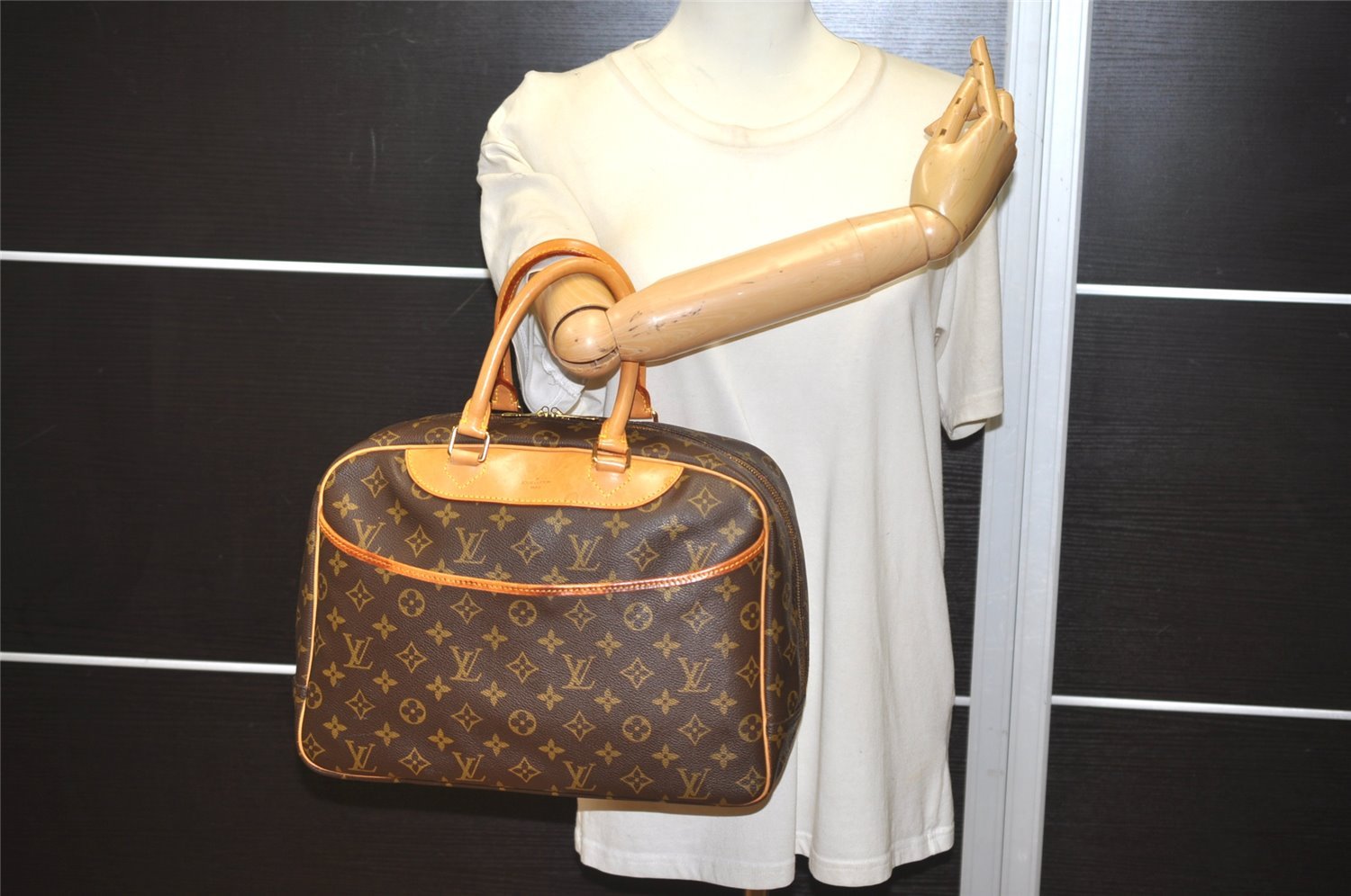 Authentic Louis Vuitton Monogram Deauville Hand Bag M47270 LV 4003J