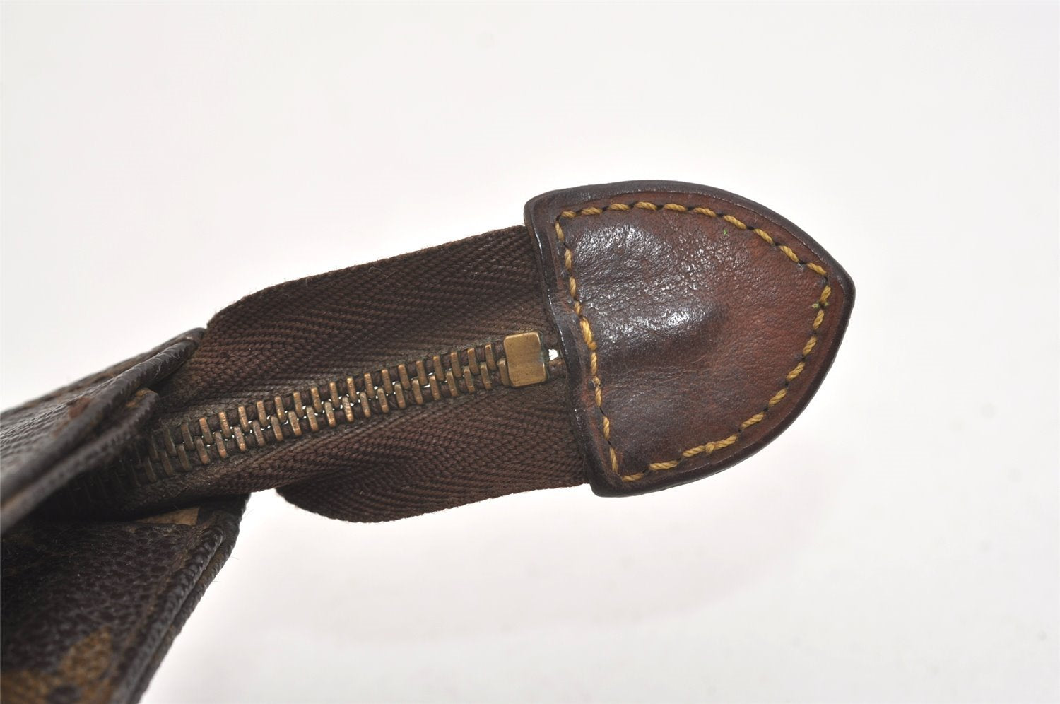 Authentic Louis Vuitton Monogram Poche Toilette 15 M47546 Cosmetics Pouch 4006J