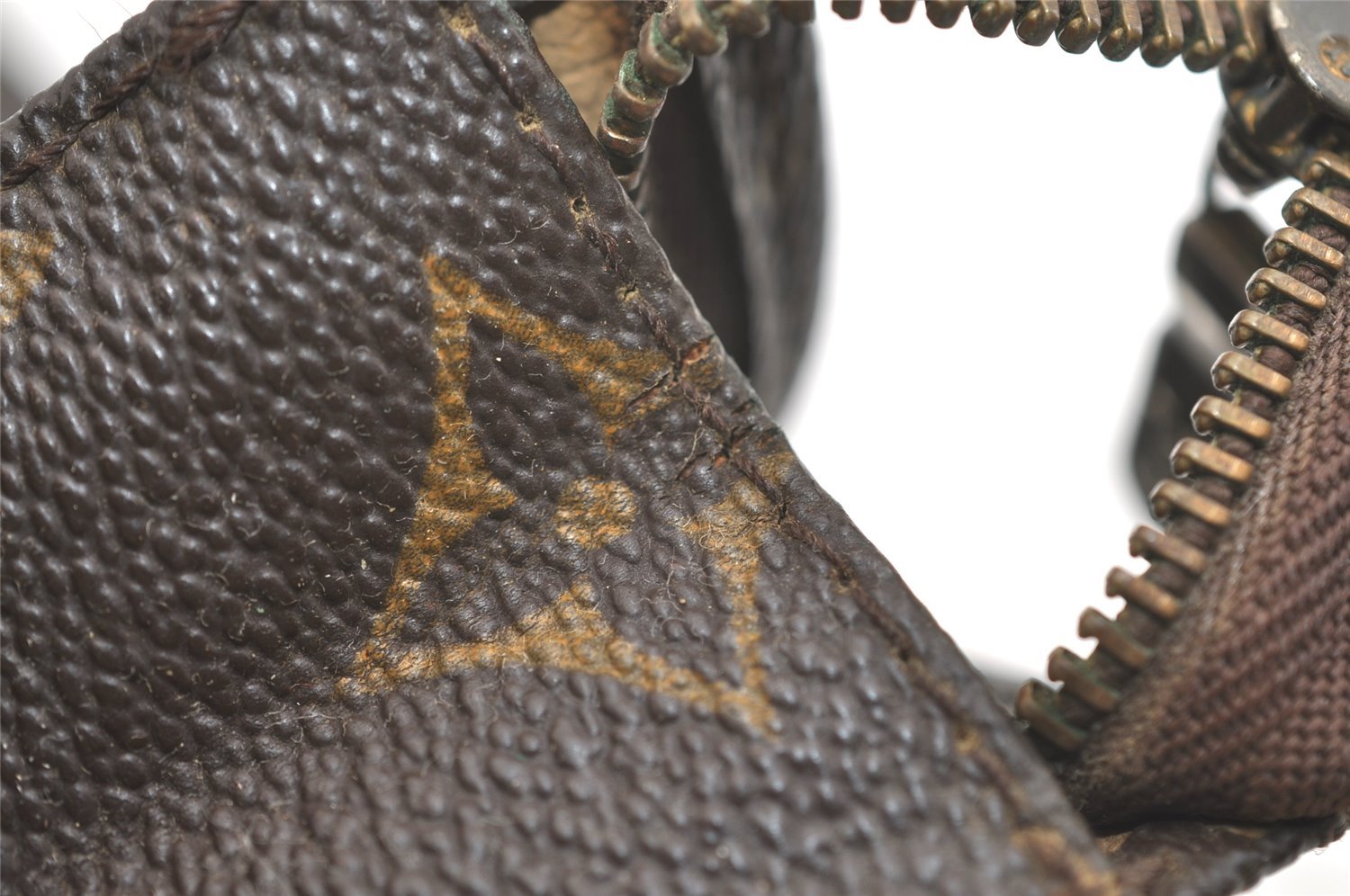 Authentic Louis Vuitton Monogram Poche Toilette 15 M47546 Cosmetics Pouch 4006J