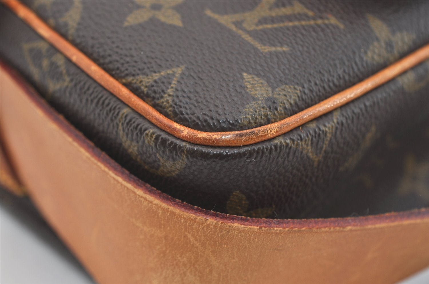 Authentic Louis Vuitton Monogram Cartouchiere MM M51253 Shoulder Cross Bag 4013J