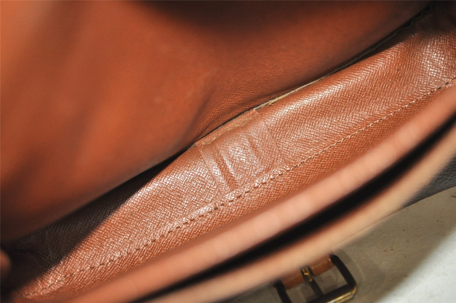 Authentic Louis Vuitton Monogram Cartouchiere MM M51253 Shoulder Bag Junk 4015I