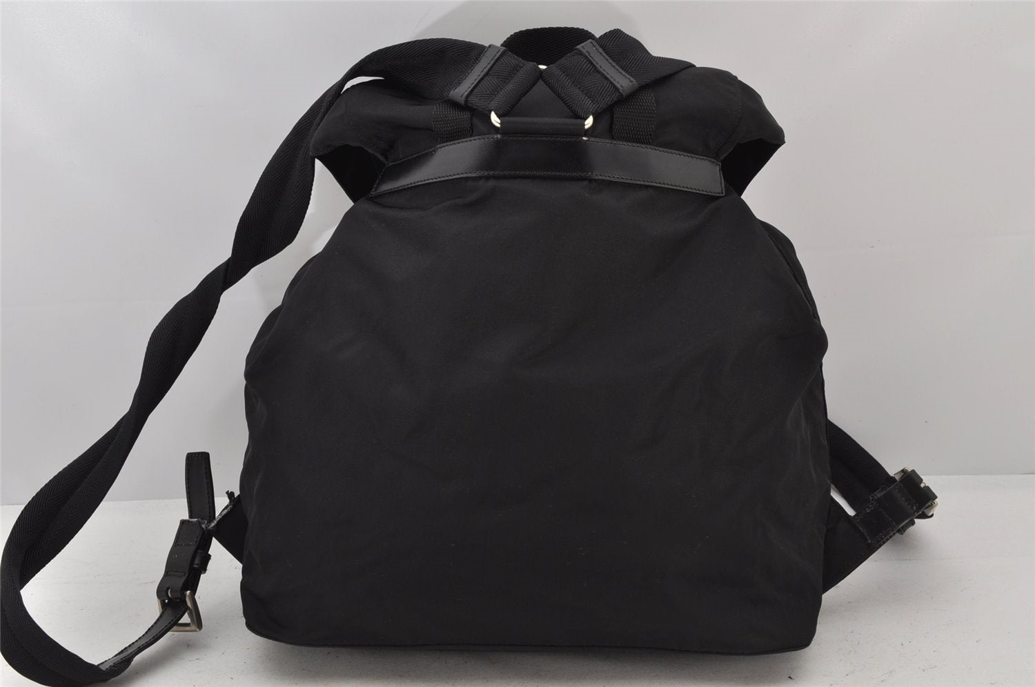 Auth PRADA Vela Nylon Tessuto Leather Drawstring Backpack B2811 Black Junk 4019K