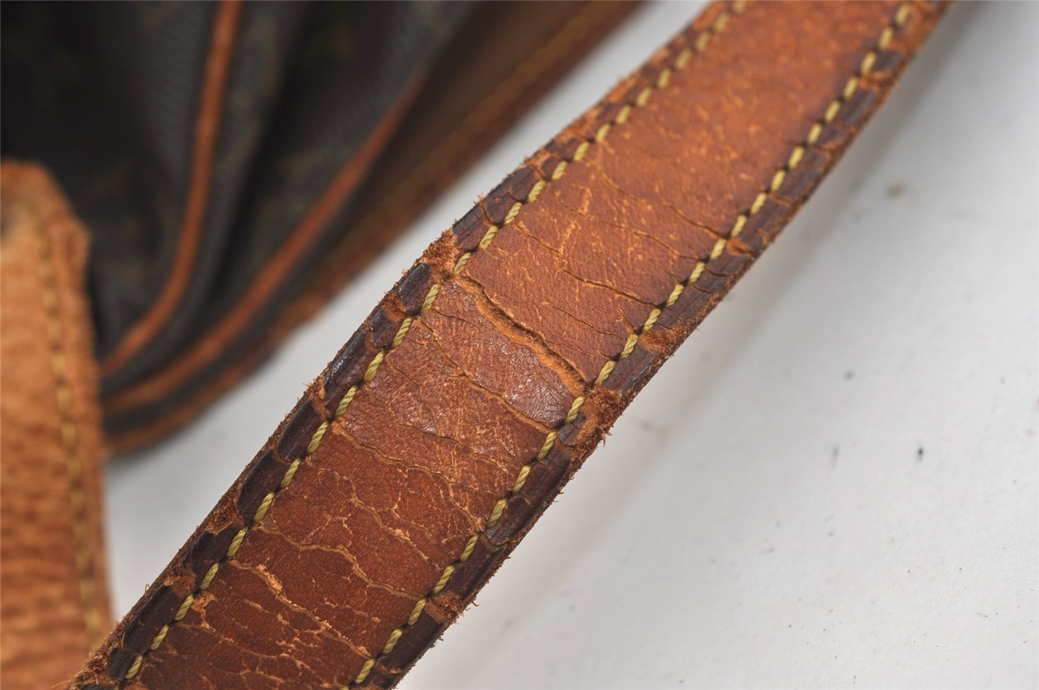 Authentic Louis Vuitton Monogram Saumur 43 Shoulder Cross Bag M42252 LV 4028J