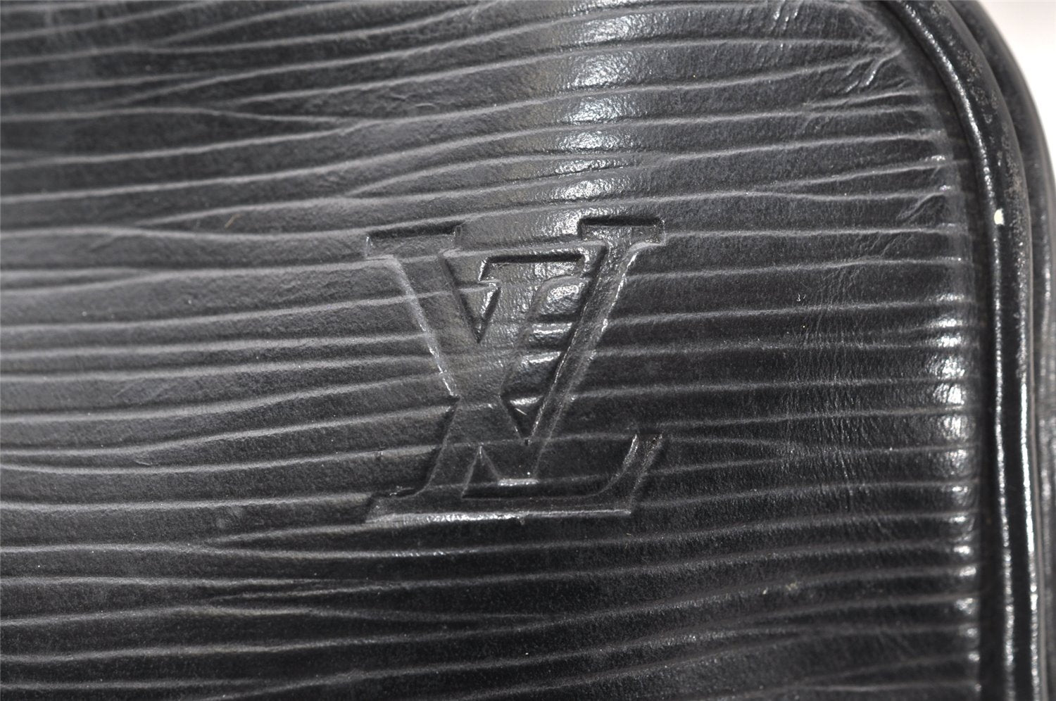 Authentic Louis Vuitton Epi Danube Shoulder Cross Bag Black M45632 LV 4029K