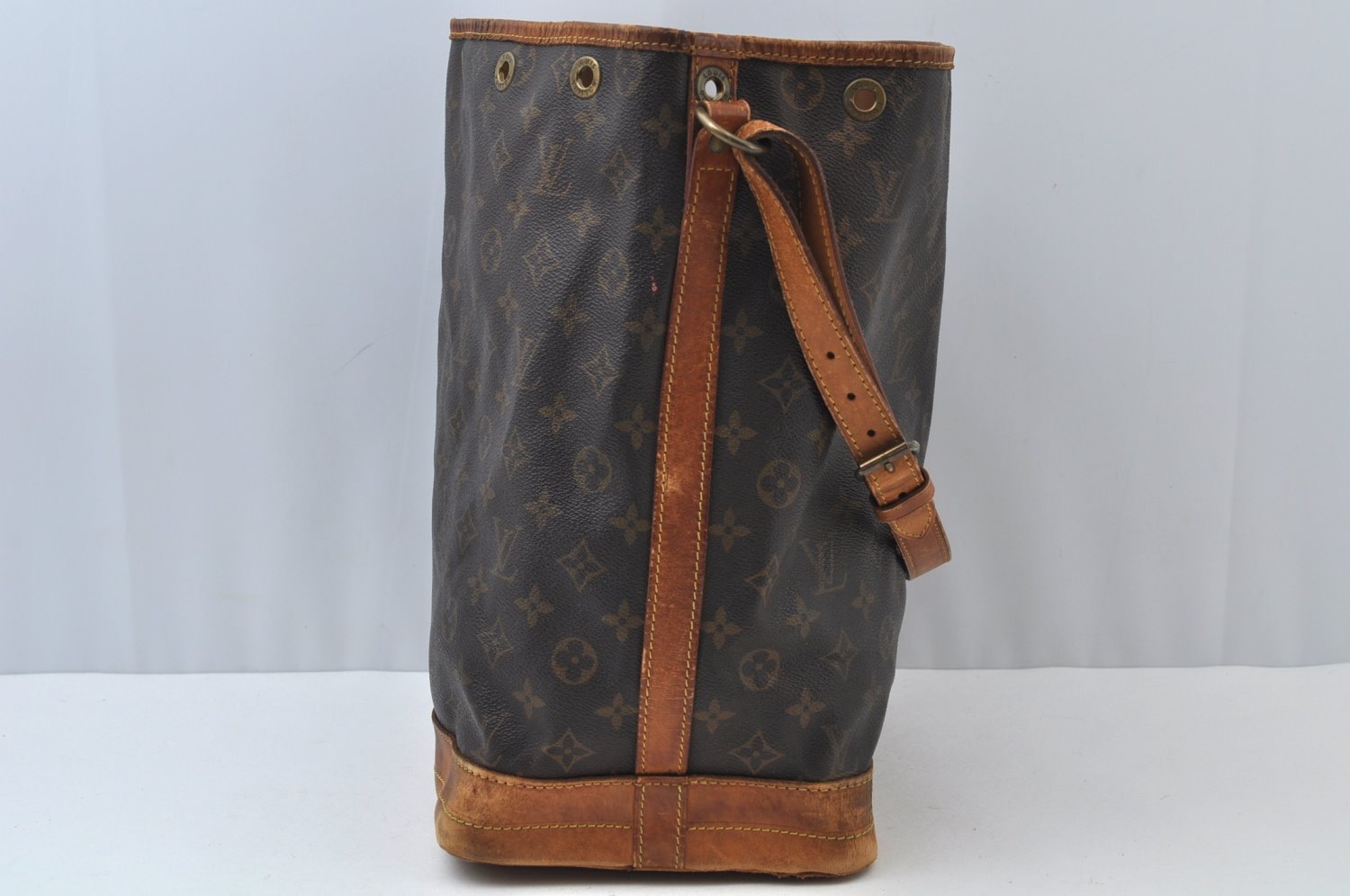 Authentic Louis Vuitton Monogram Noe Shoulder Drawstring Bag M42224 LV 4034I