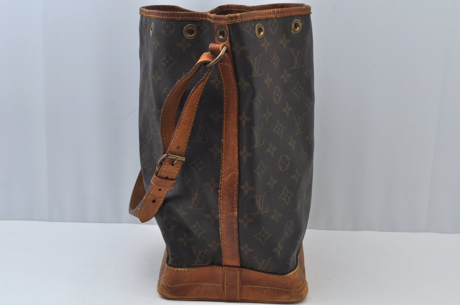 Authentic Louis Vuitton Monogram Noe Shoulder Drawstring Bag M42224 LV 4034I