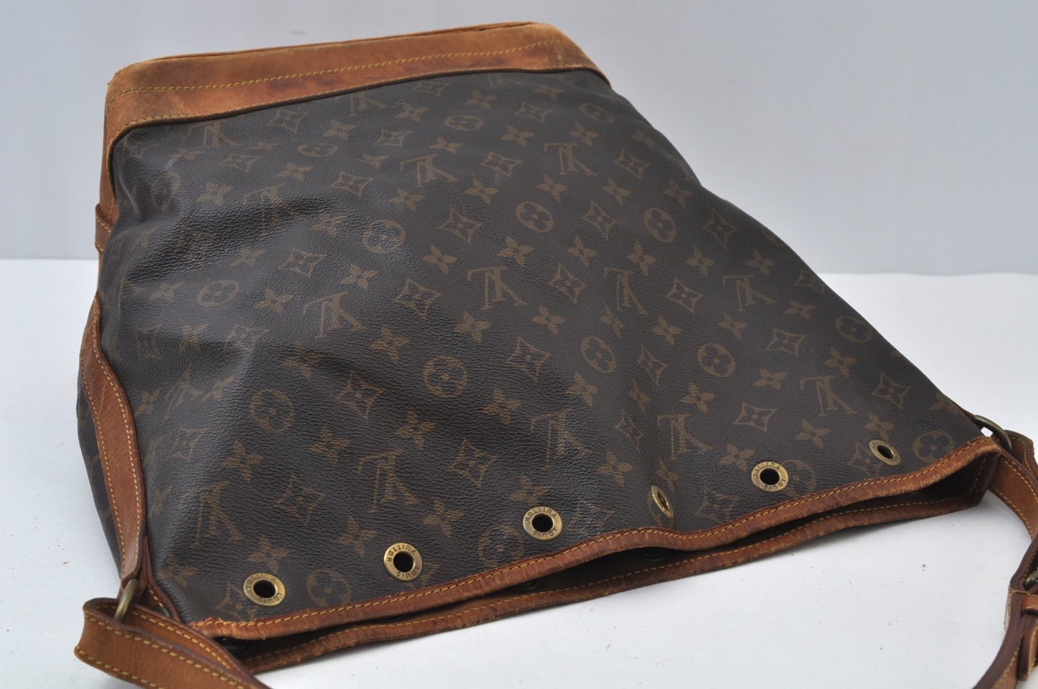 Authentic Louis Vuitton Monogram Noe Shoulder Drawstring Bag M42224 LV 4034I