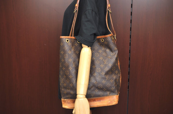 Authentic Louis Vuitton Monogram Noe Shoulder Drawstring Bag M42224 LV 4034I