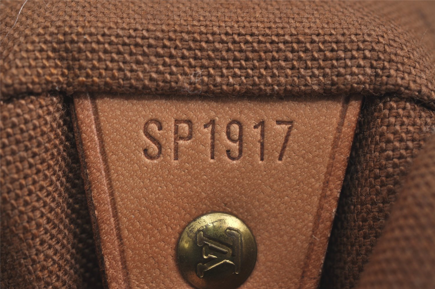 Authentic Louis Vuitton Monogram Montsouris MM Backpack M51136 LV 4035I