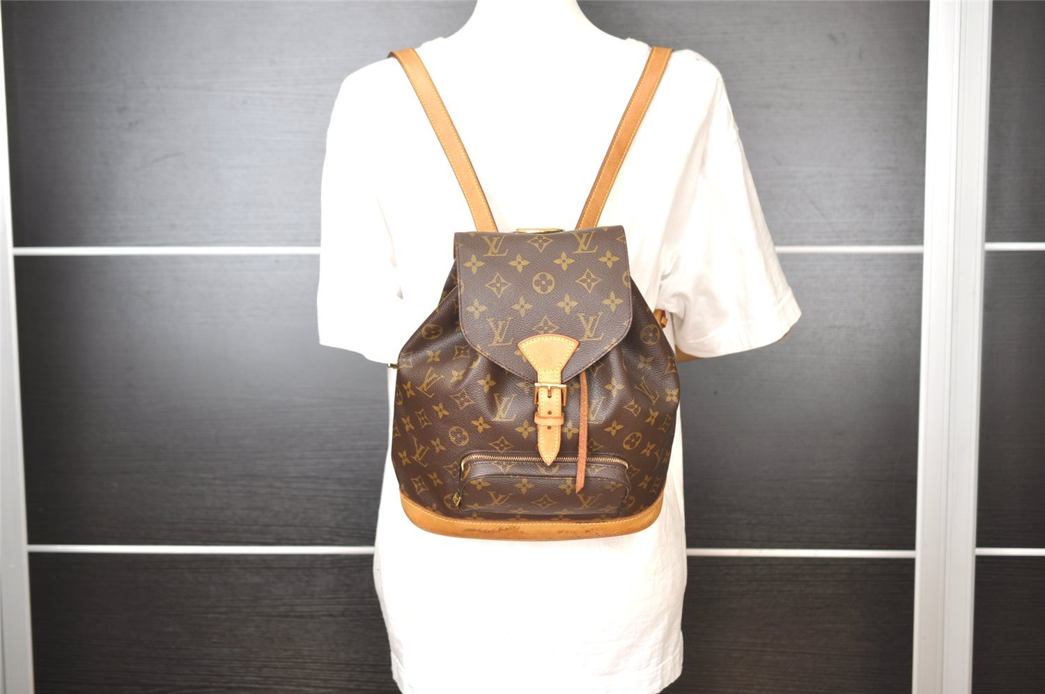 Authentic Louis Vuitton Monogram Montsouris MM Backpack M51136 LV 4035I