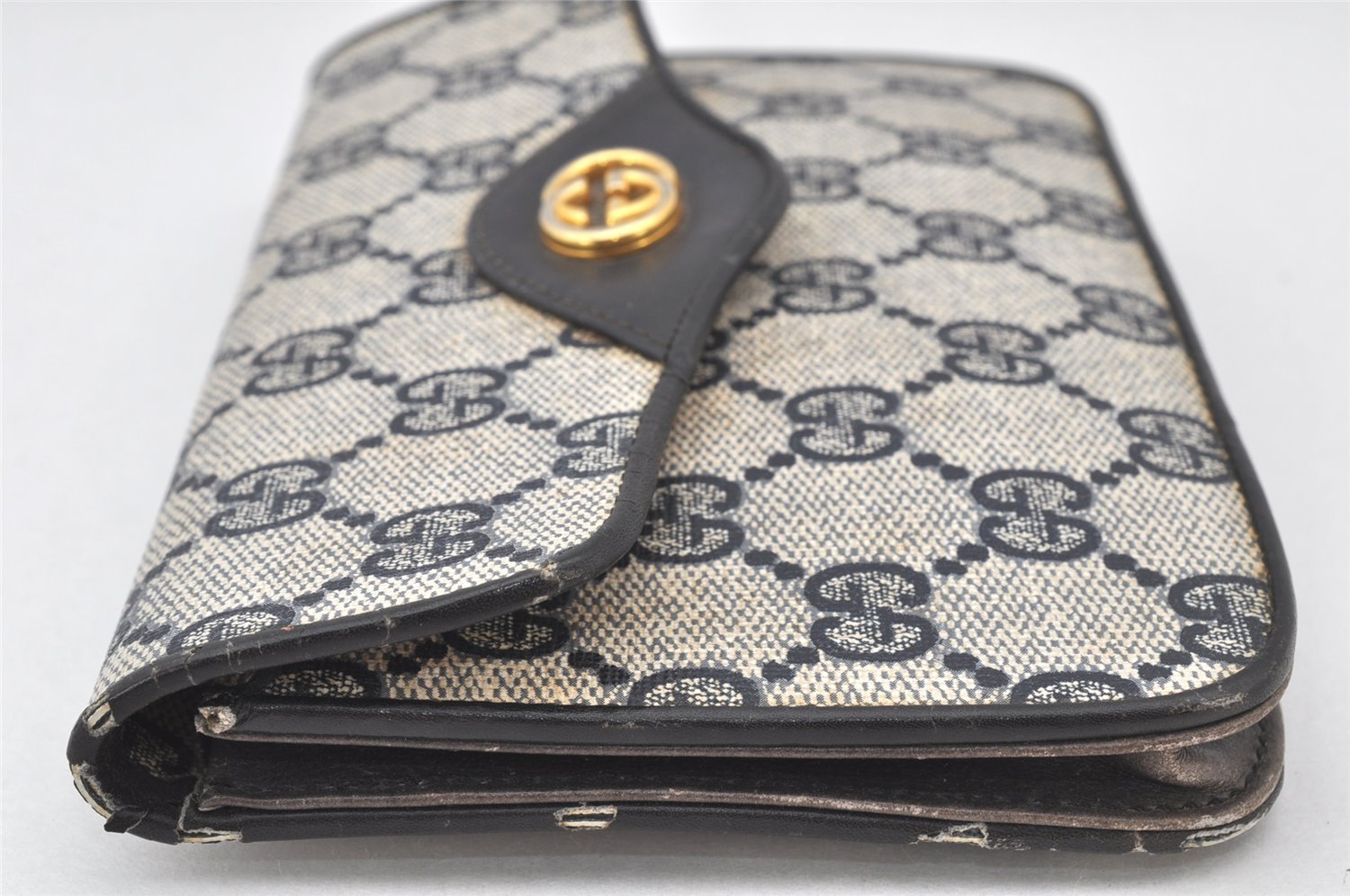 Authentic GUCCI Shoulder Clutch Bag Purse GG PVC Leather Navy Blue Junk 4035K