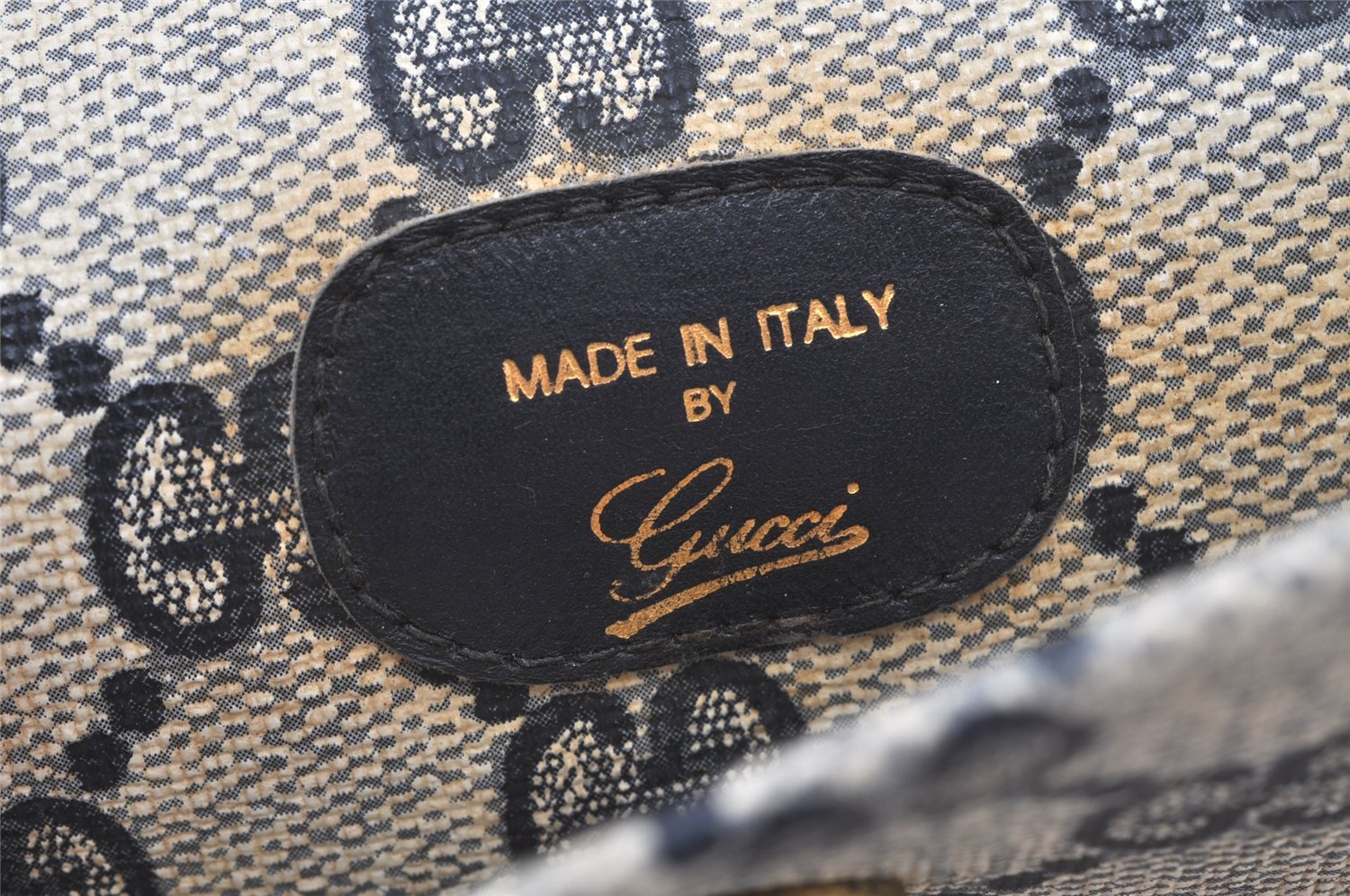 Authentic GUCCI Shoulder Clutch Bag Purse GG PVC Leather Navy Blue Junk 4035K