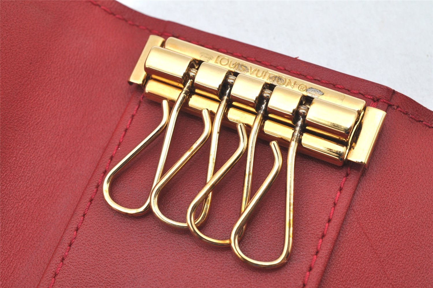 Authentic Louis Vuitton Vernis Multicles 4 Four Hooks Key Case M91976 Red 4036K