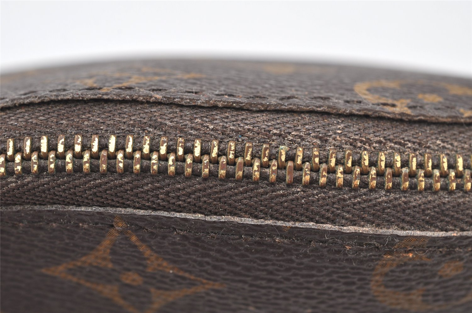 Auth Louis Vuitton Monogram Trousse Demi Ronde 23 Cosmetic Pouch LV Junk 4037K