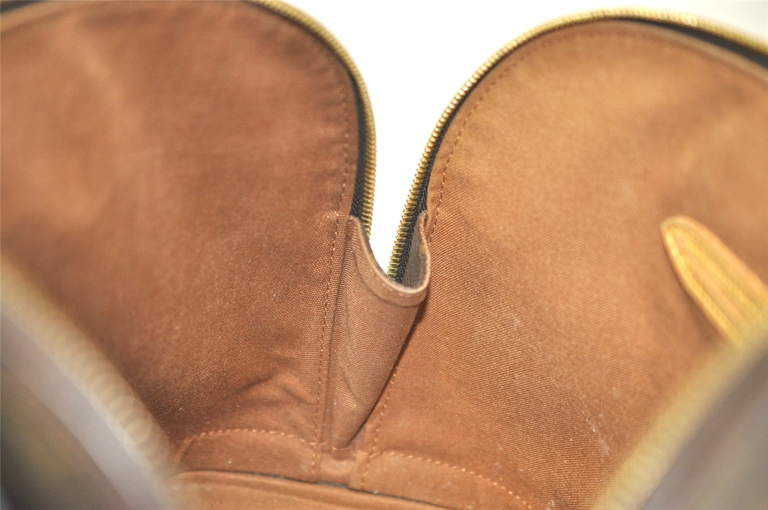 Authentic Louis Vuitton Monogram Alma Hand Bag Purse M51130 LV 4043K