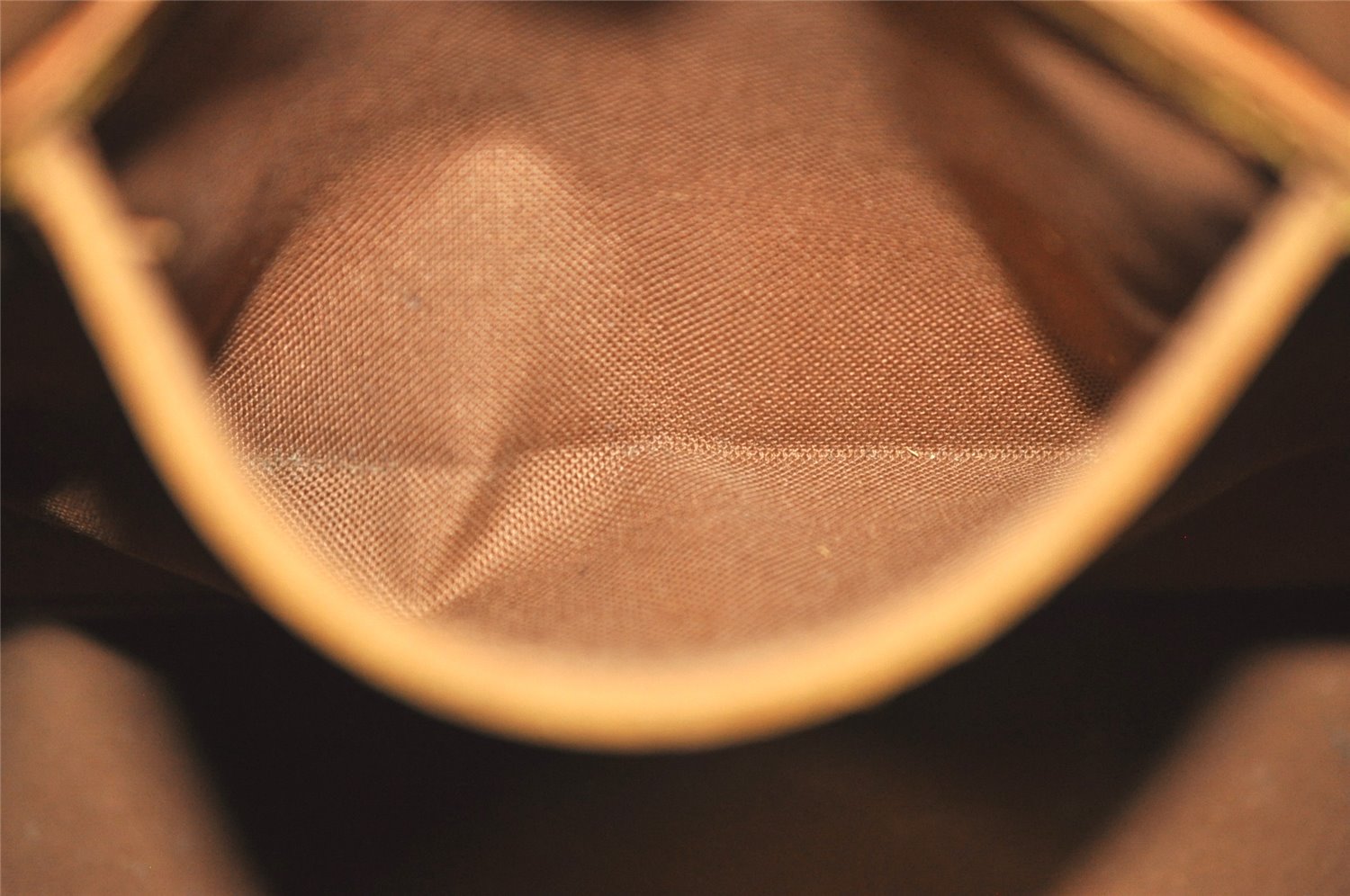 Authentic Louis Vuitton Monogram Alma Hand Bag Purse M51130 LV 4043K