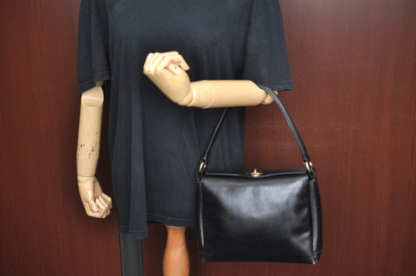 Authentic GUCCI Vintage Shoulder Hand Bag Purse Leather Black 4055G