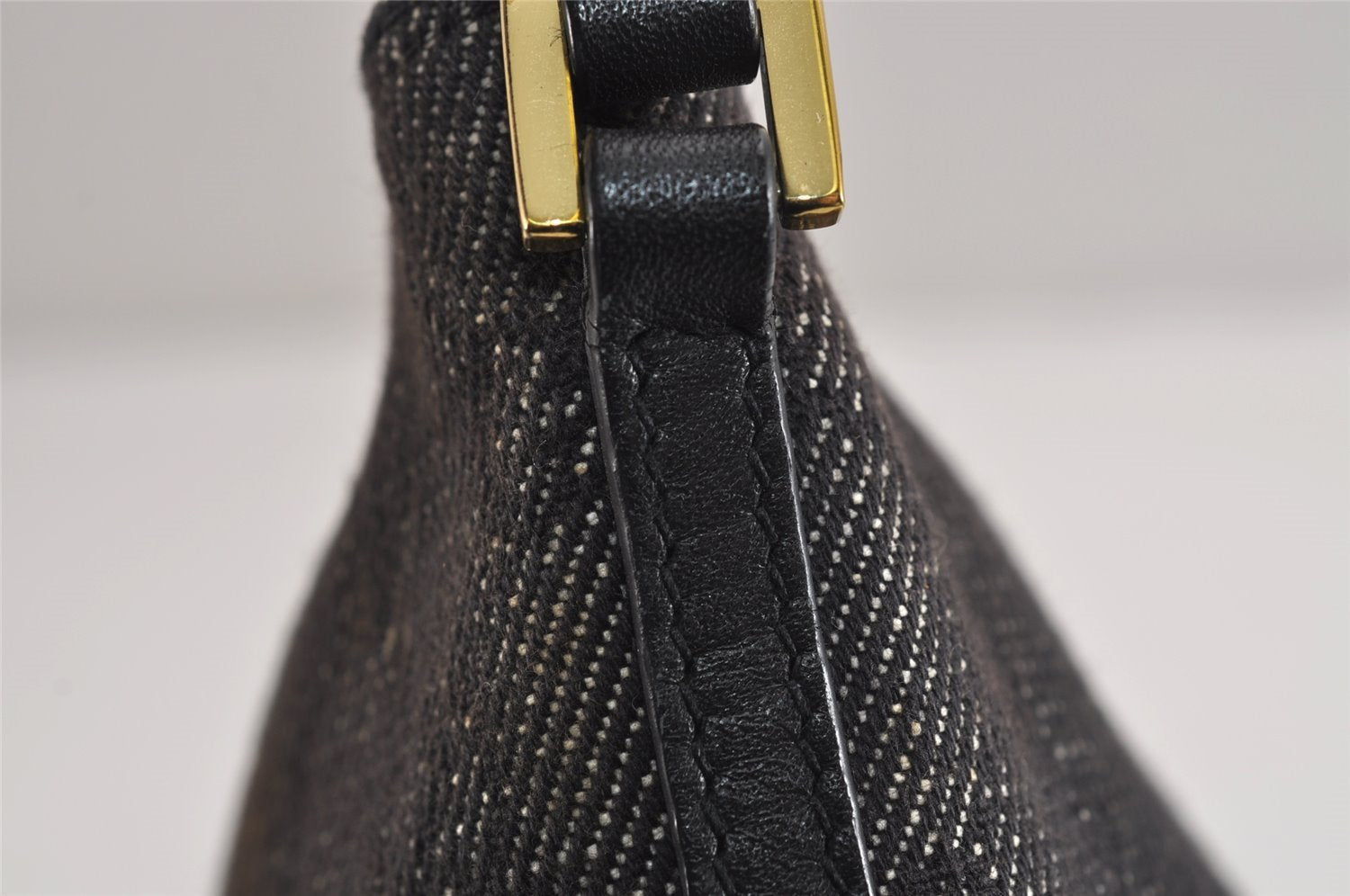 Authentic GUCCI Vintage Hand Bag Pouch Purse GG Canvas Leather 07198 Black 4057J