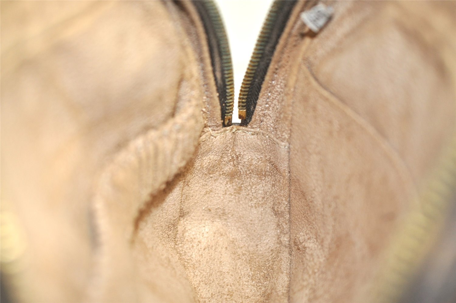 Auth Louis Vuitton Monogram Trousse Toilette 23 Clutch Bag M47524 Junk 4059K