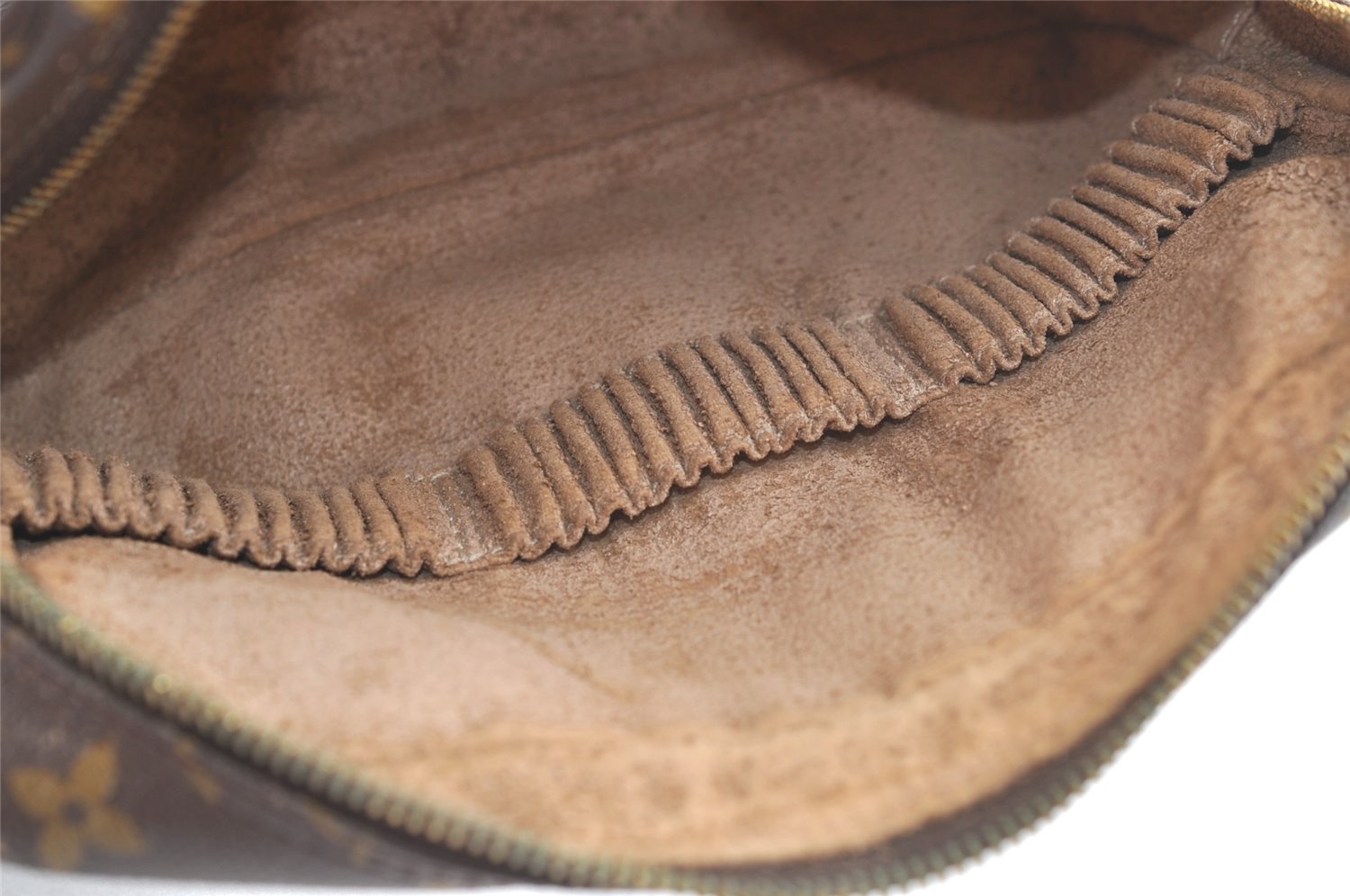 Auth Louis Vuitton Monogram Trousse Toilette 23 Clutch Bag M47524 Junk 4059K