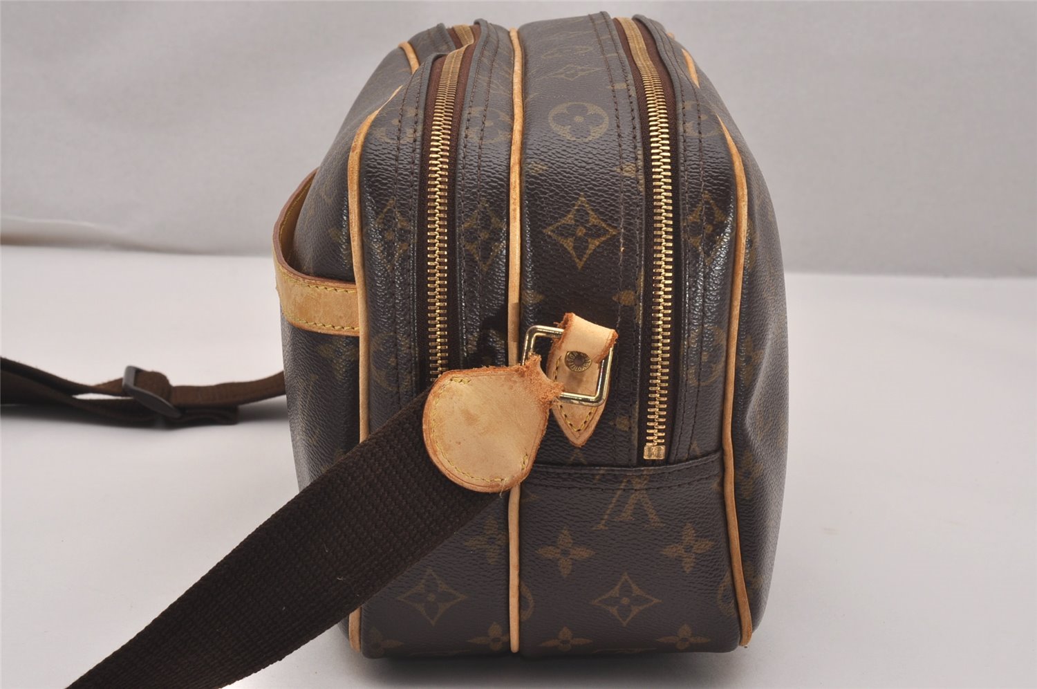 Authentic Louis Vuitton Monogram Reporter PM Shoulder Cross Bag M45254 LV 4065J