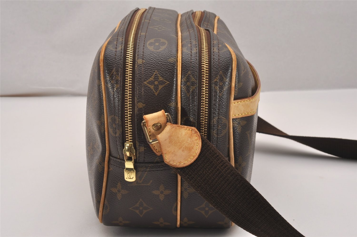 Authentic Louis Vuitton Monogram Reporter PM Shoulder Cross Bag M45254 LV 4065J