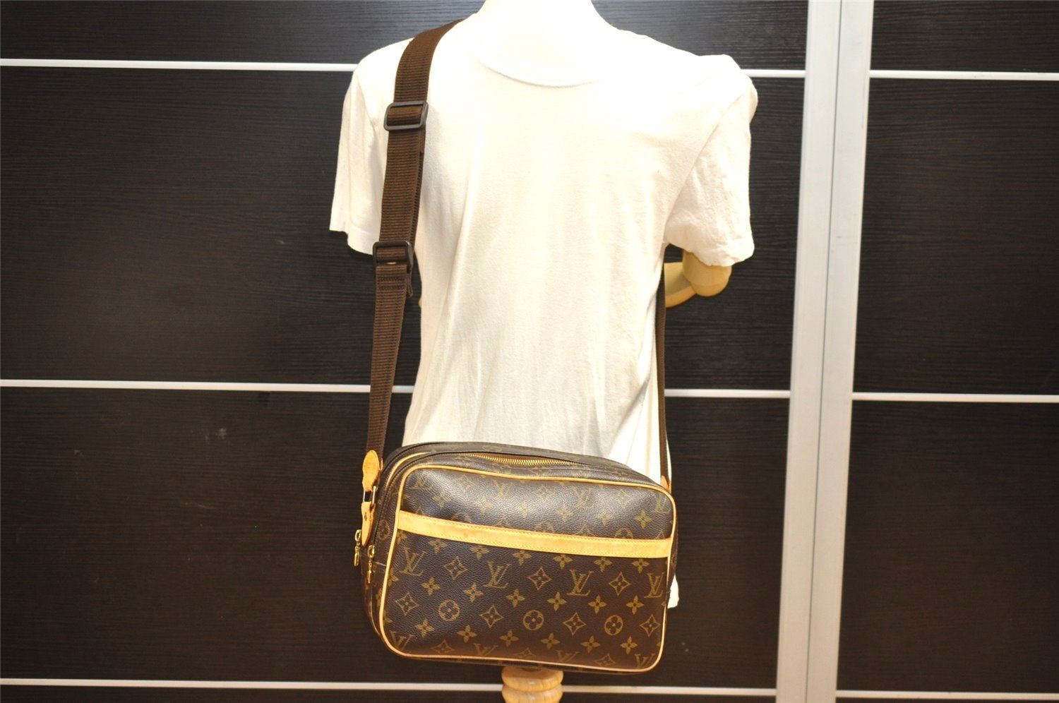 Authentic Louis Vuitton Monogram Reporter PM Shoulder Cross Bag M45254 LV 4065J