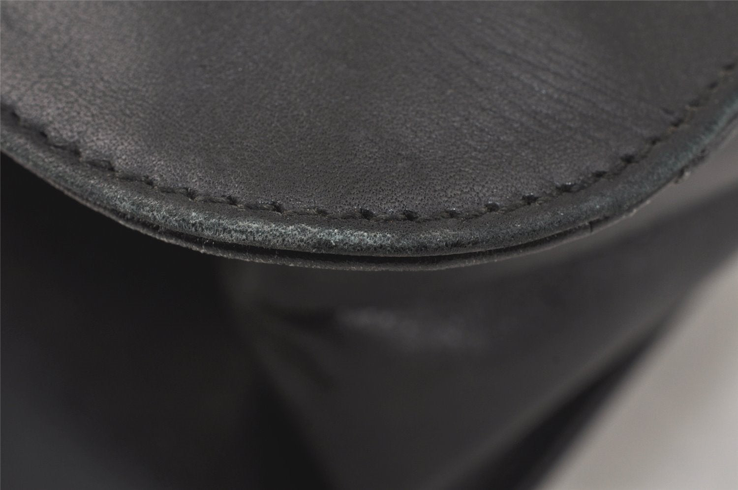 Authentic GUCCI Vintage Shoulder Hand Bag Leather 0013167 Black Junk 4068K