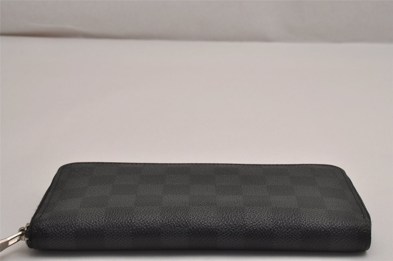 Authentic Louis Vuitton Damier Graphite Zippy Wallet Vertical N63095 LV 4075J