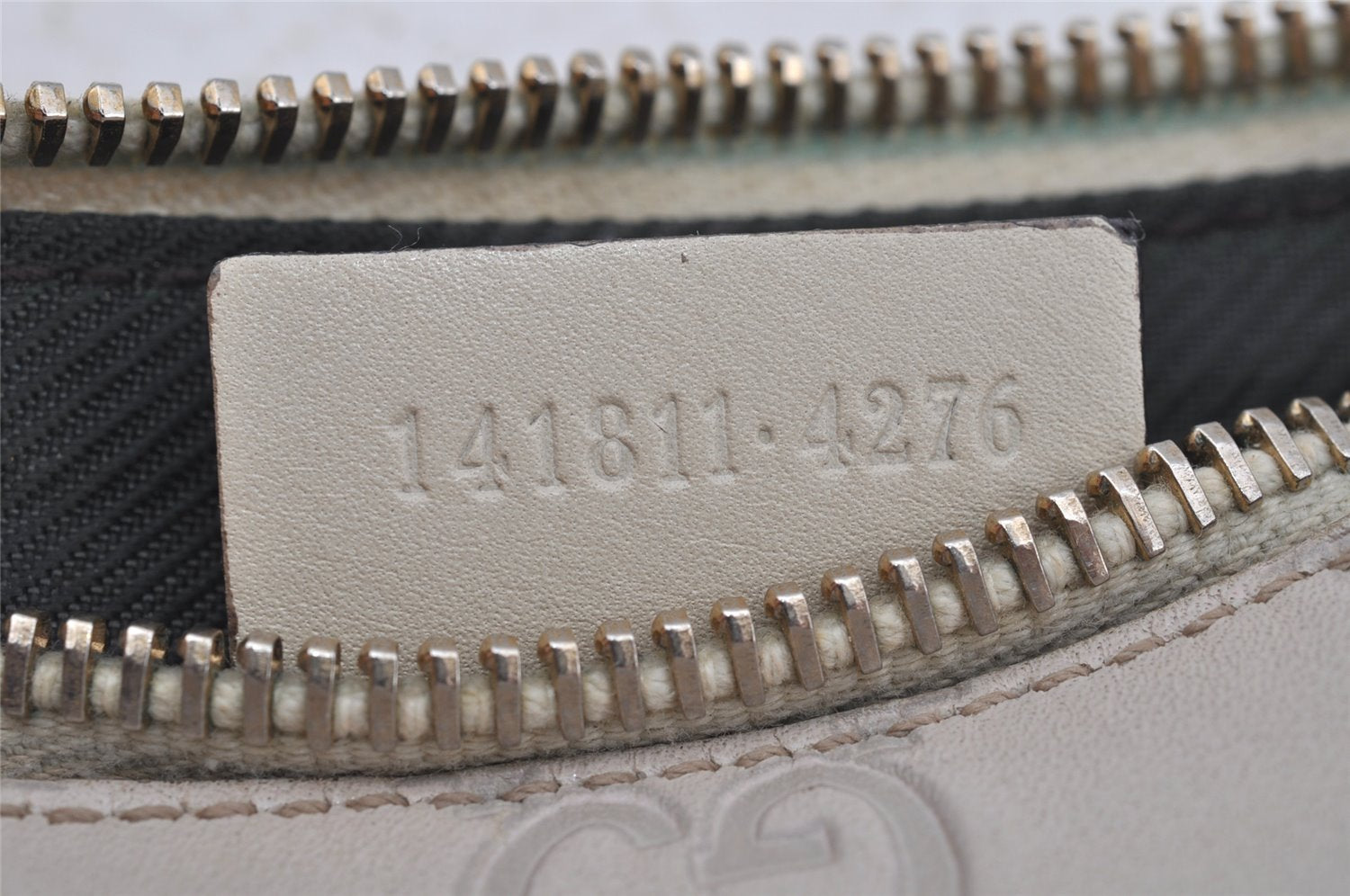 Authentic GUCCI Vintage Guccissima GG Leather Pouch Purse 141811 White 4076I