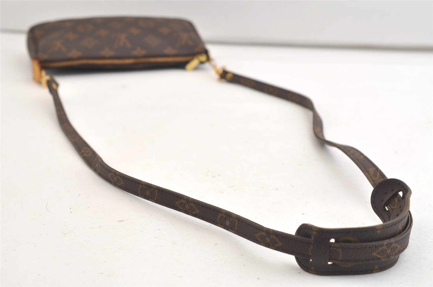Authentic Louis Vuitton Monogram Pochette Accessoires Shoulder Cross Pouch 4078K