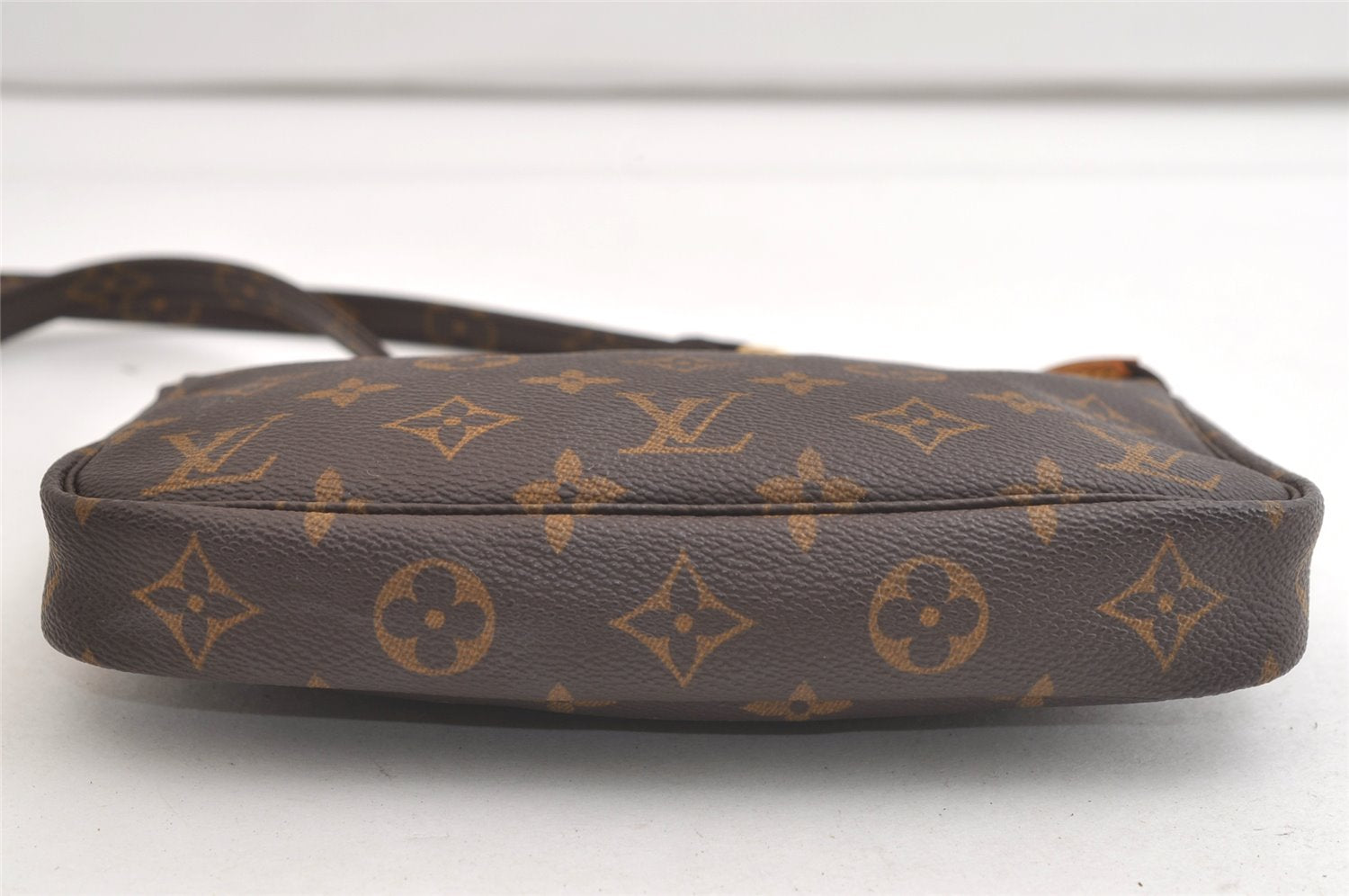 Authentic Louis Vuitton Monogram Pochette Accessoires Shoulder Cross Pouch 4078K