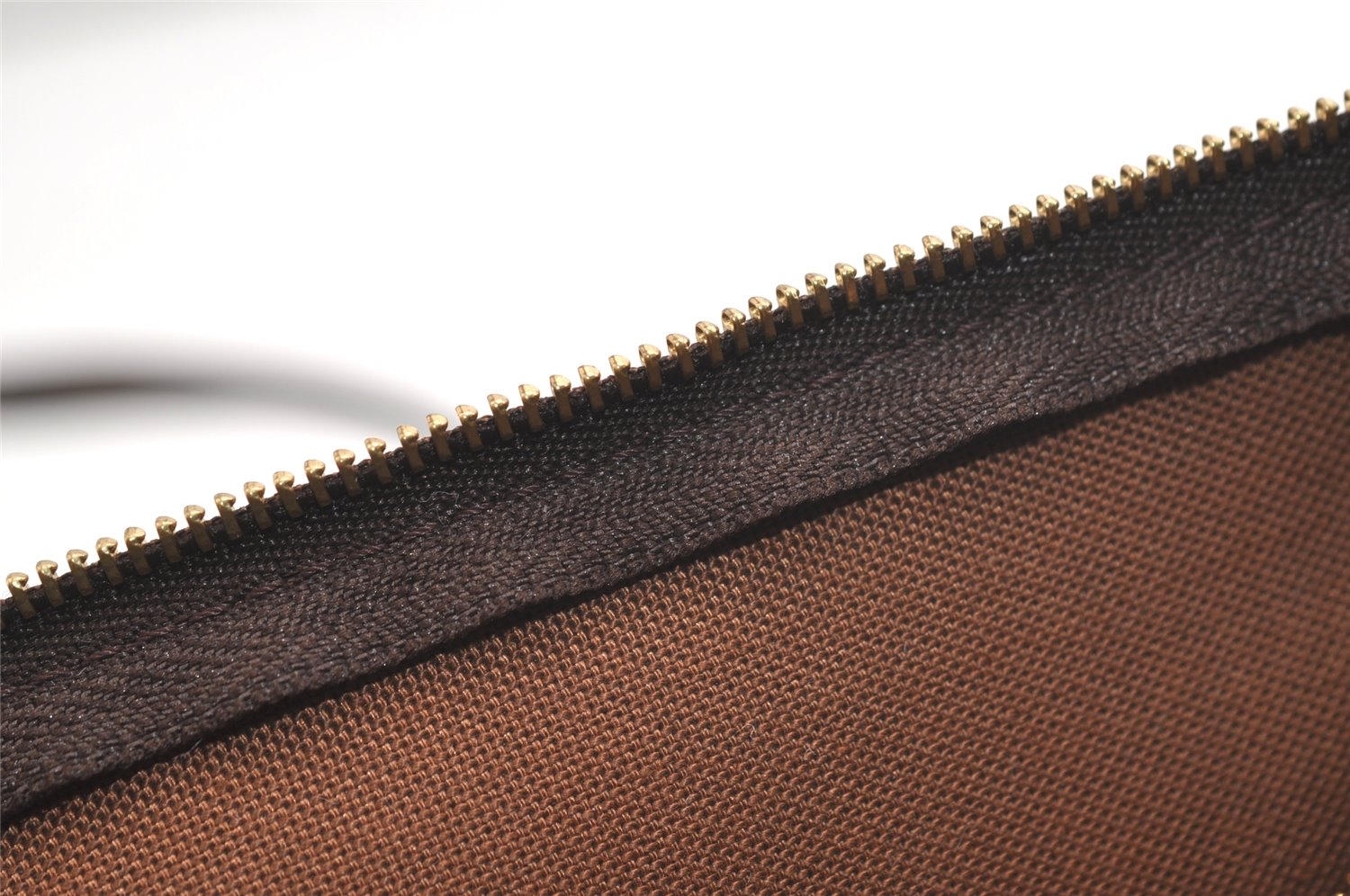 Authentic Louis Vuitton Monogram Pochette Accessoires Shoulder Cross Pouch 4078K