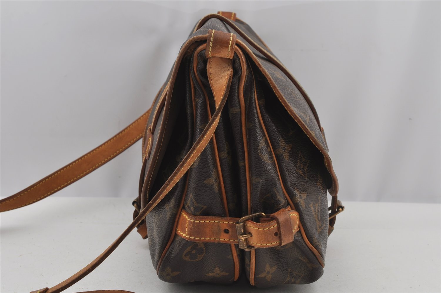 Authentic Louis Vuitton Monogram Saumur 30 Shoulder Cross Bag M42256 LV 4089J