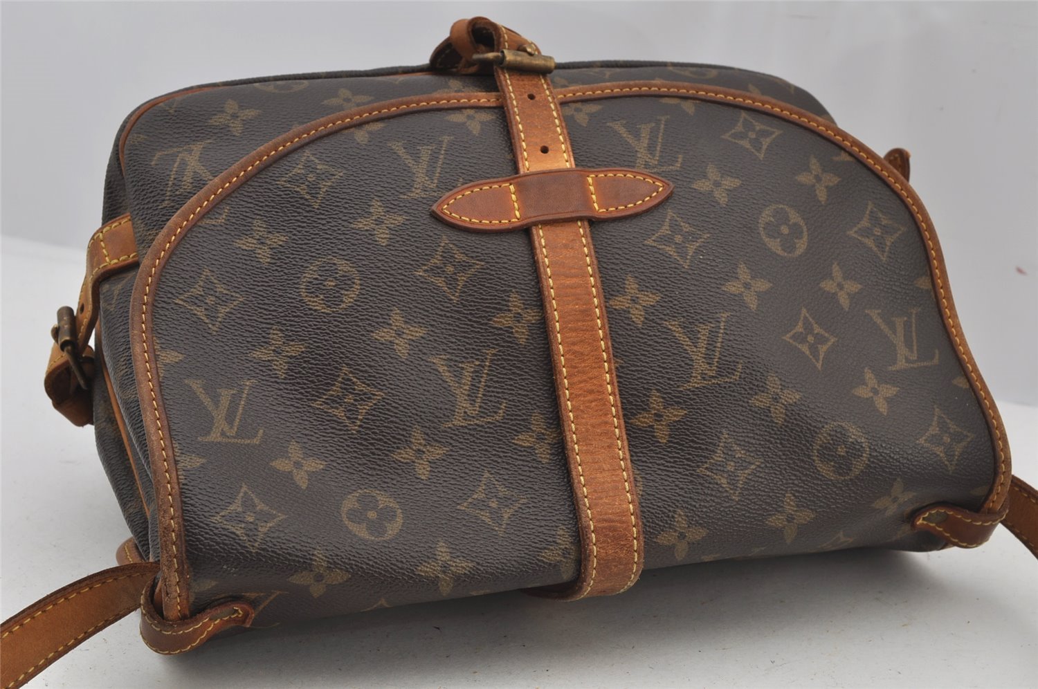 Authentic Louis Vuitton Monogram Saumur 30 Shoulder Cross Bag M42256 LV 4089J