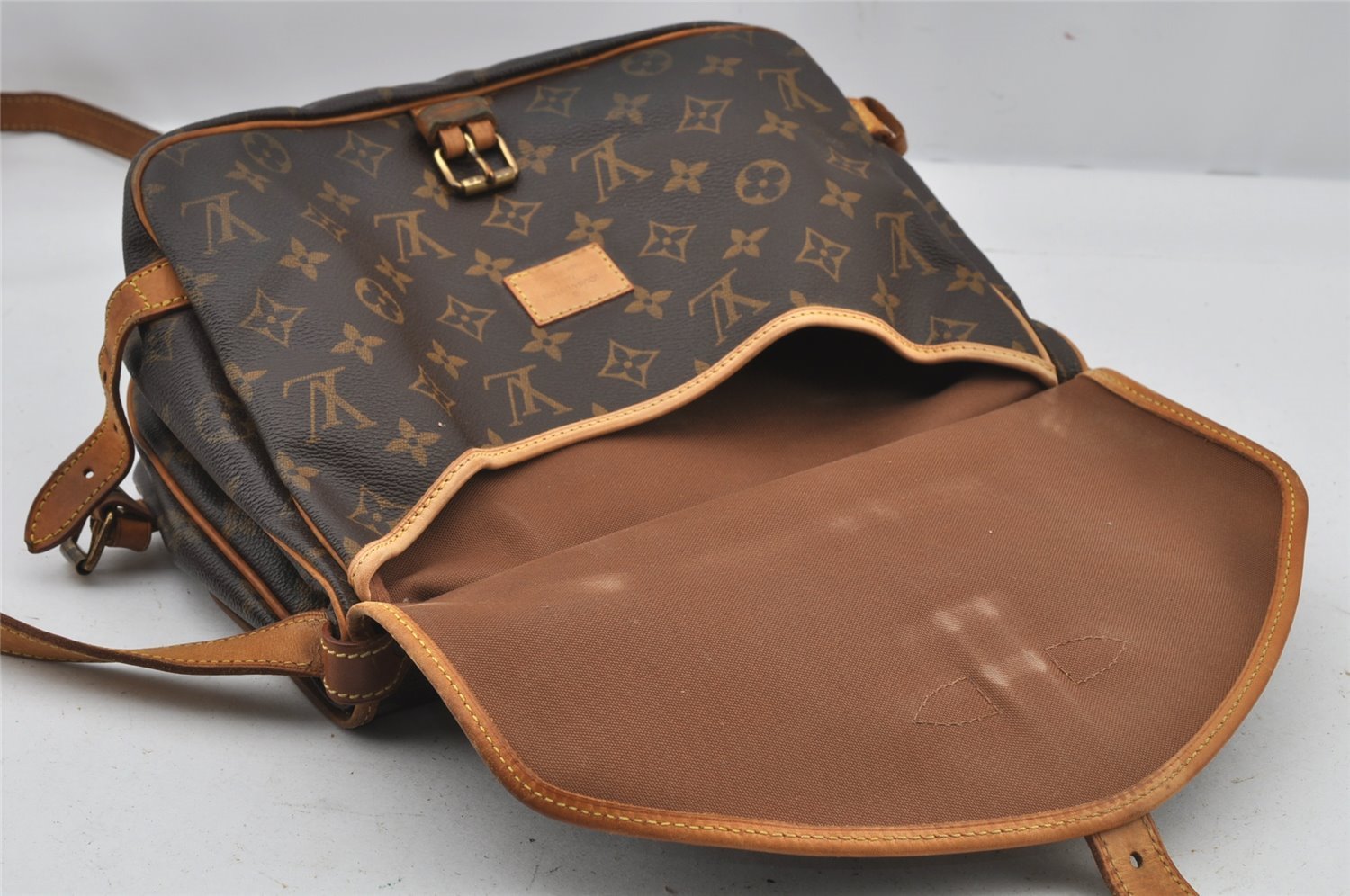 Authentic Louis Vuitton Monogram Saumur 30 Shoulder Cross Bag M42256 LV 4089J