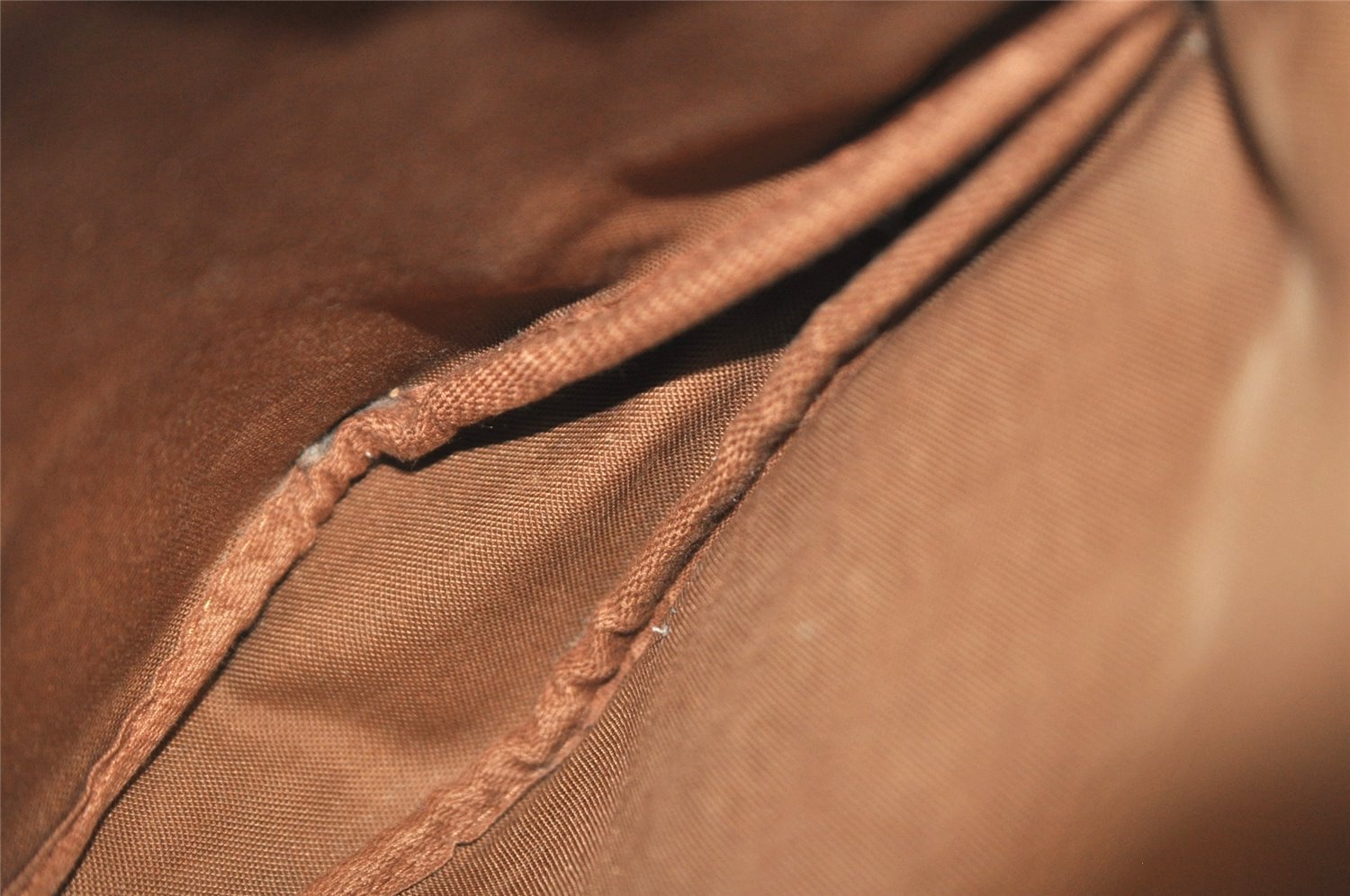 Authentic Louis Vuitton Monogram Saumur 30 Shoulder Cross Bag M42256 LV 4089J