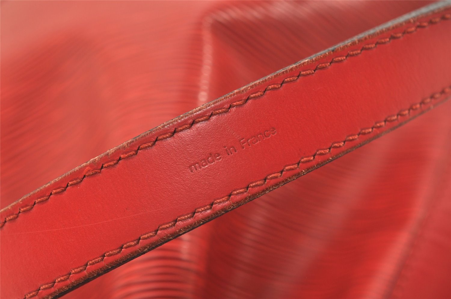 Authentic Louis Vuitton Epi Noe Shoulder Drawstring Bag Red M44007 LV 4097J