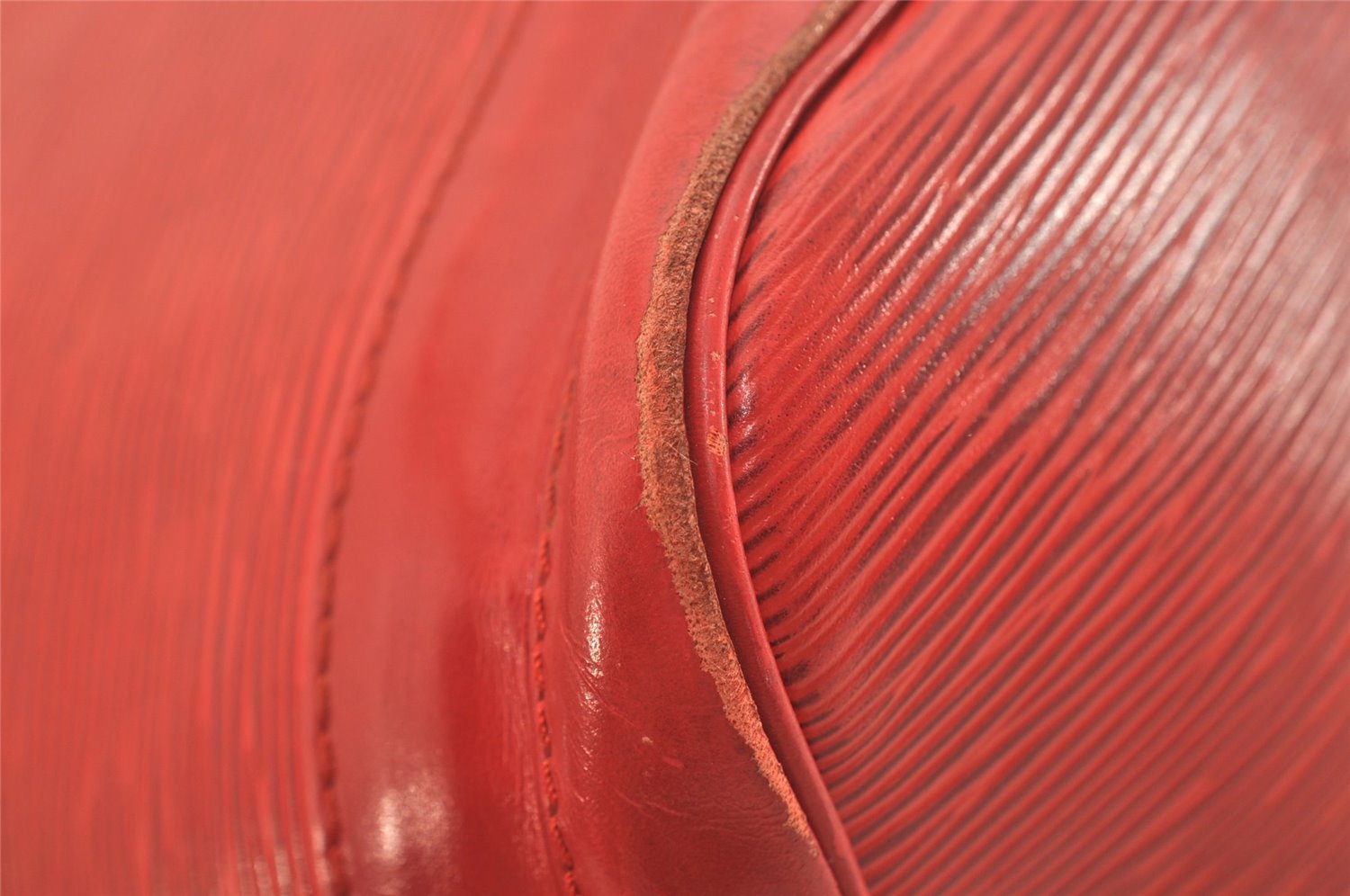 Authentic Louis Vuitton Epi Noe Shoulder Drawstring Bag Red M44007 LV 4097J