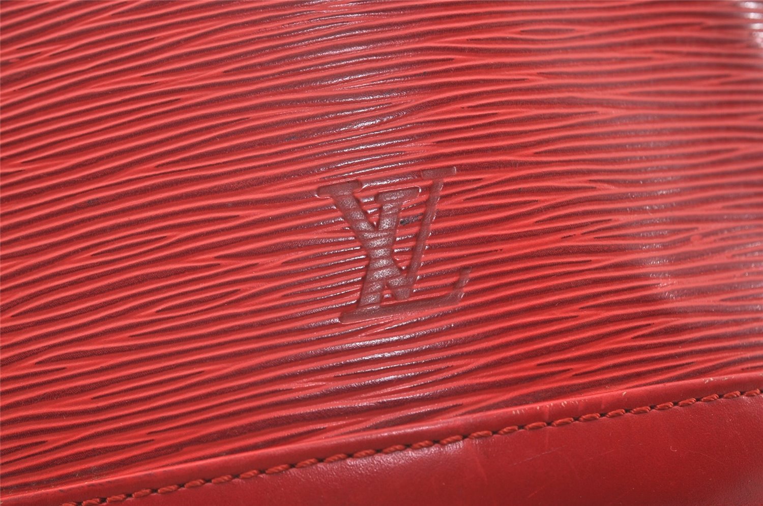 Authentic Louis Vuitton Epi Noe Shoulder Drawstring Bag Red M44007 LV 4097J