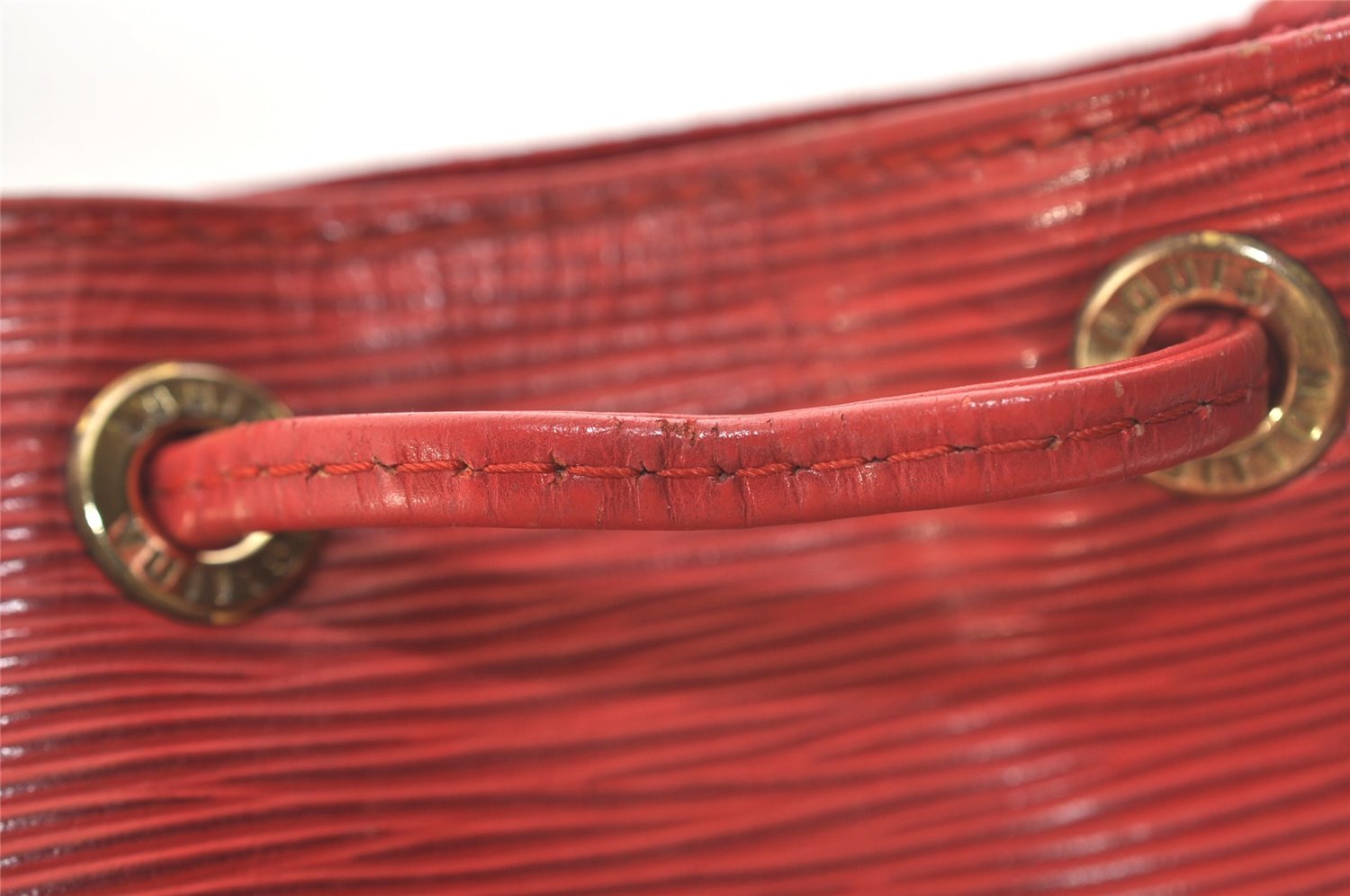 Authentic Louis Vuitton Epi Noe Shoulder Drawstring Bag Red M44007 LV 4097J
